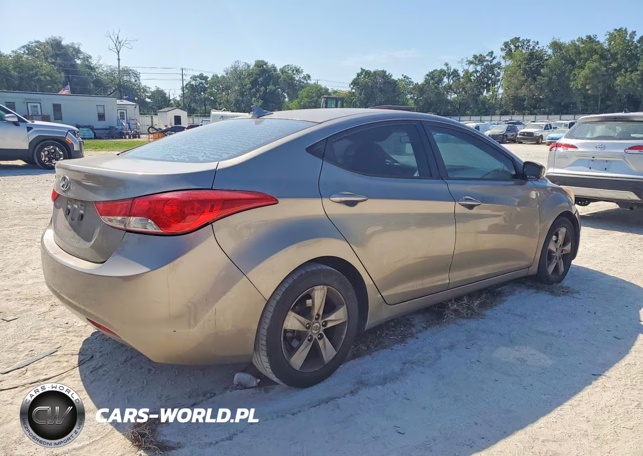 2013 Hyundai Elantra Gls VIN:5NPDH4AE5DH448108 - 3