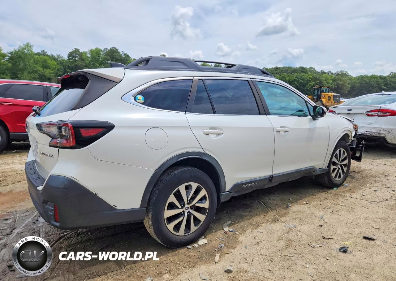 2020 Subaru Outback Premium VIN:4S4BTAEC1L3156653 - 3