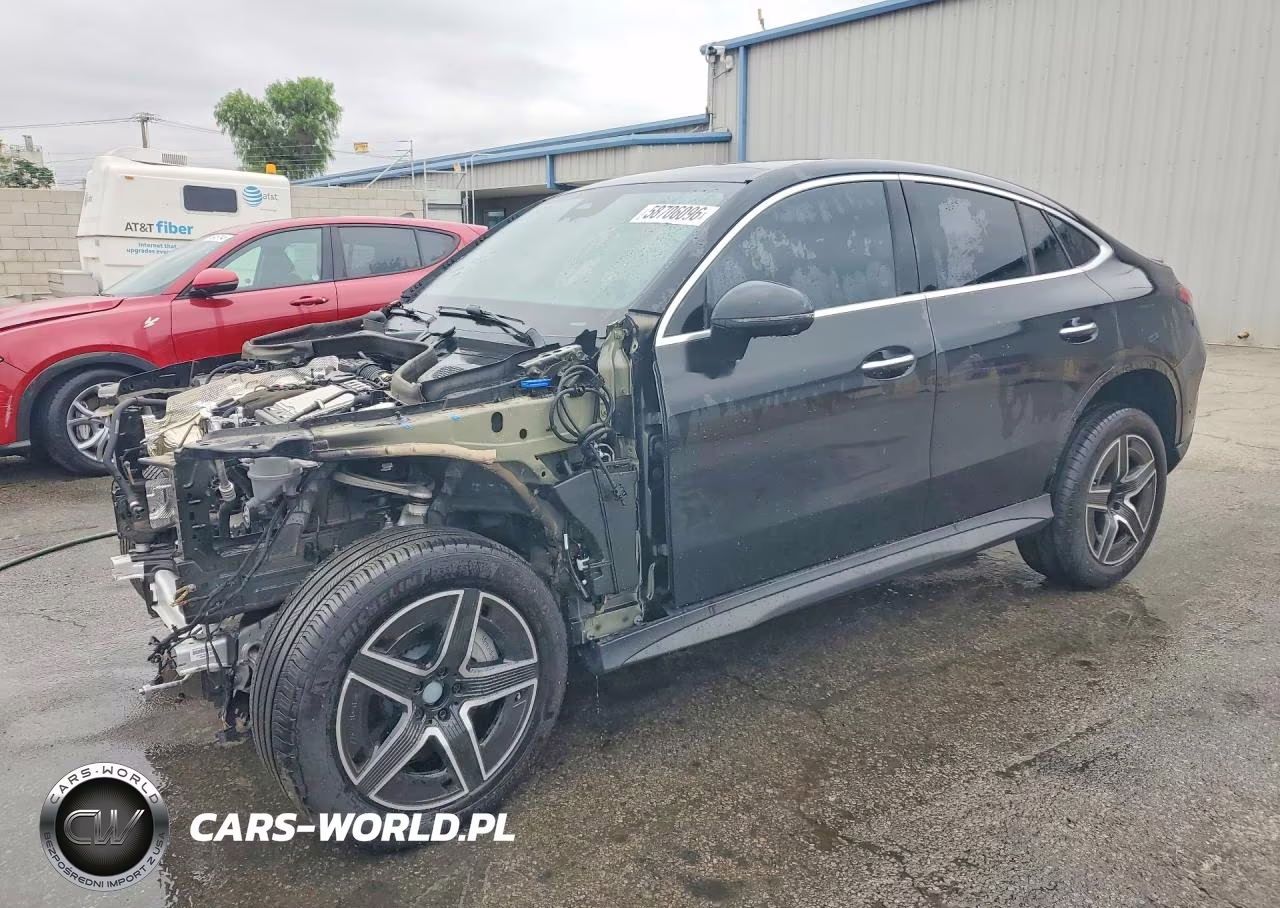 2025 Mercedes-Benz Glc Coupe 300 4Matic – zdjęcie 1 z 13