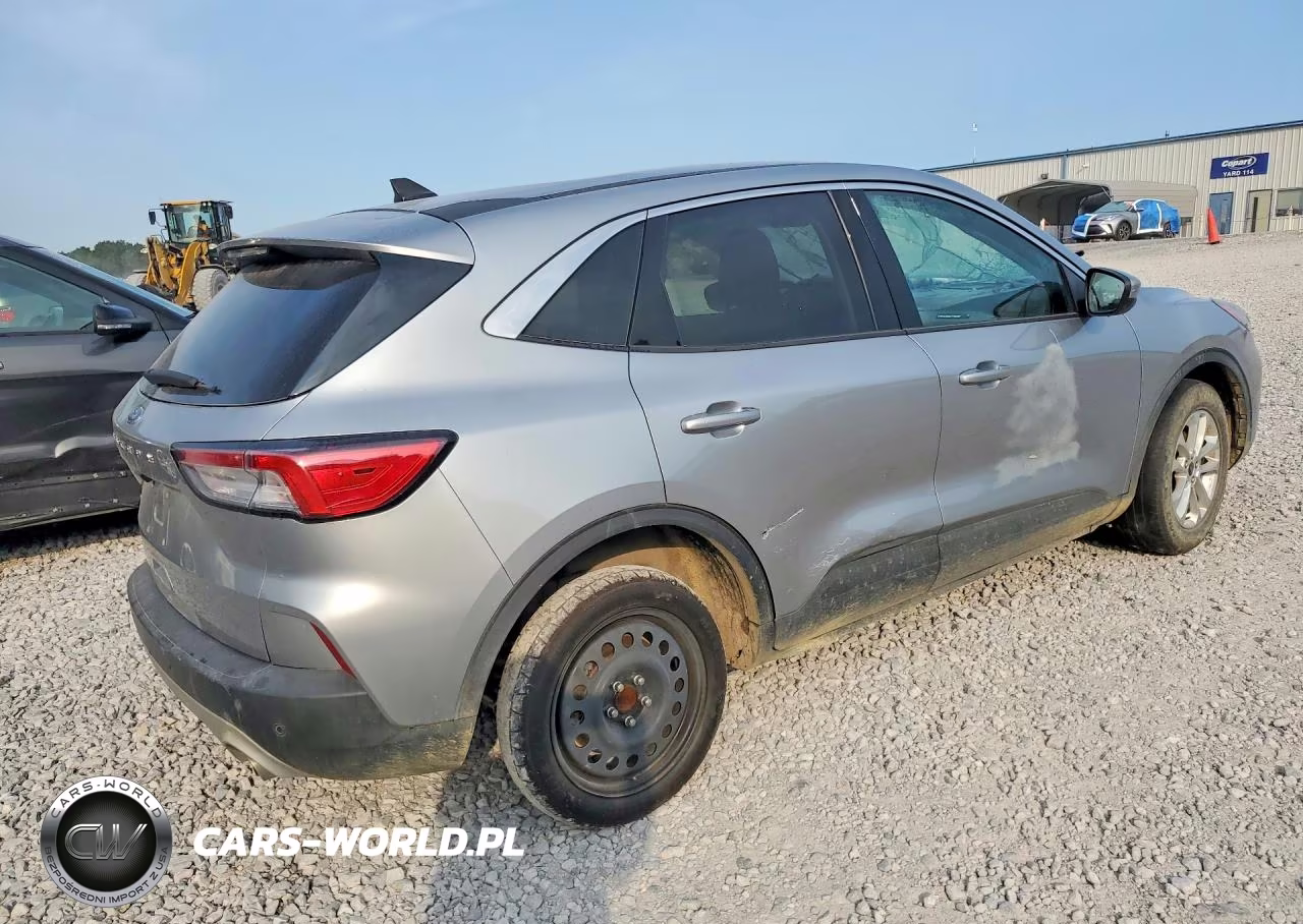 2021 Ford Escape Se VIN:1FMCU0G62MUB25765 - 3