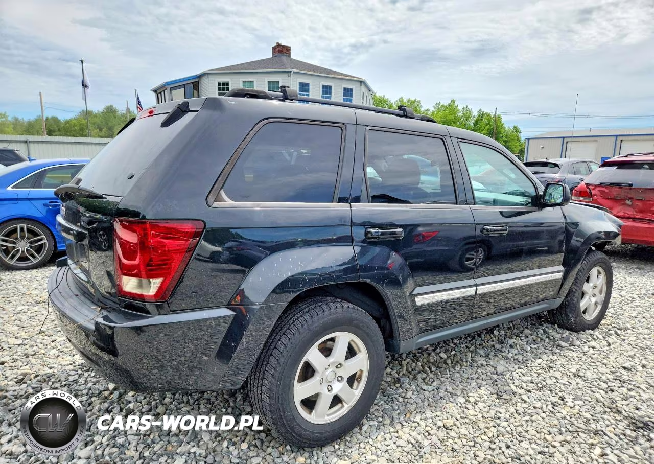 2010 Jeep Grand Cherokee Laredo VIN:1J4PR4GK2AC133856 - 3