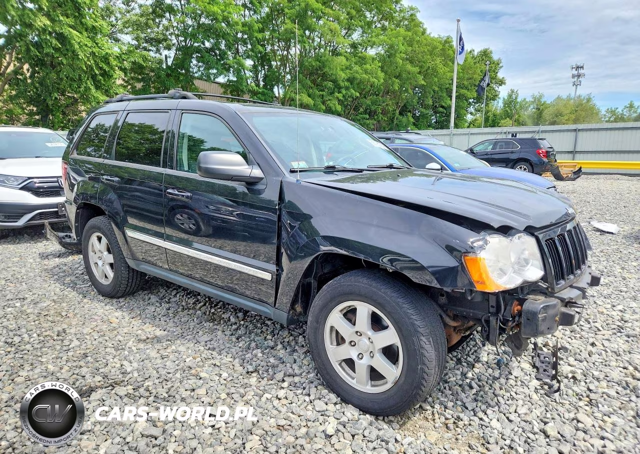 2010 Jeep Grand Cherokee Laredo VIN:1J4PR4GK2AC133856 - 4