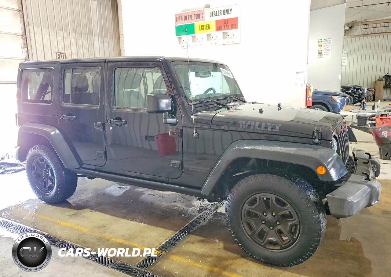 2017 Jeep Wrangler Unlimited Sport VIN:1C4BJWDG7HL577733 - 4