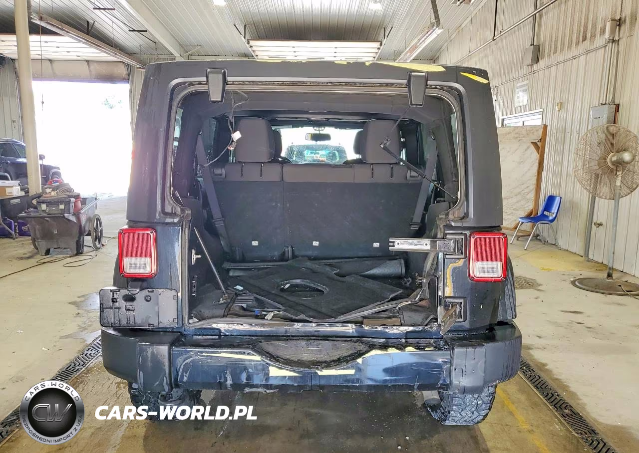 2017 Jeep Wrangler Unlimited Sport VIN:1C4BJWDG7HL577733 - 6