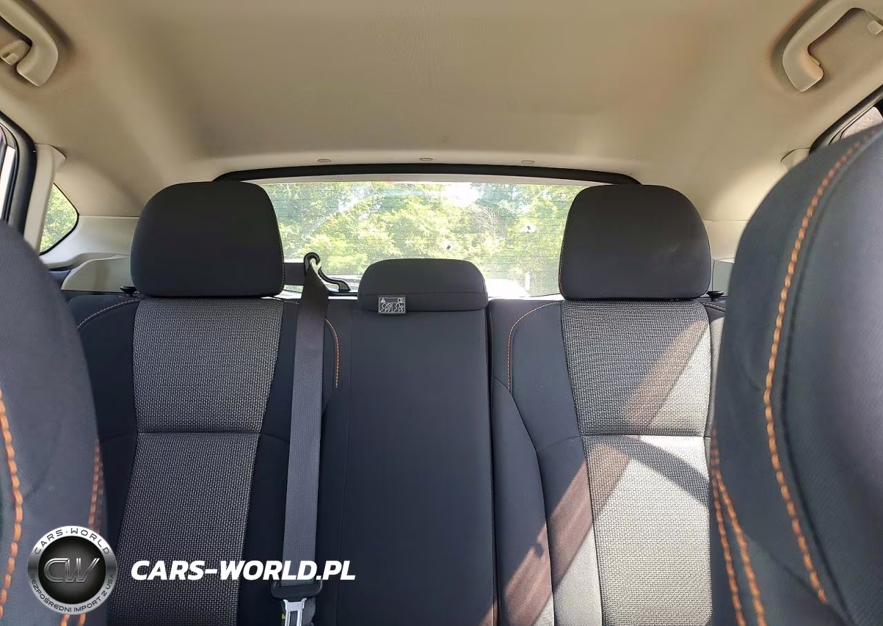 2018 Subaru Crosstrek Premium VIN:JF2GTABC2J9290324 - 10