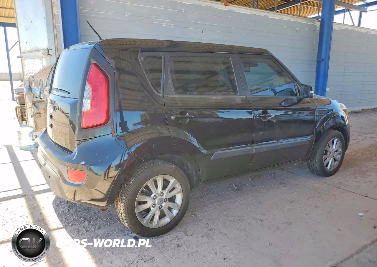 2013 Kia Soul + VIN:KNDJT2A61D7482842 - 3