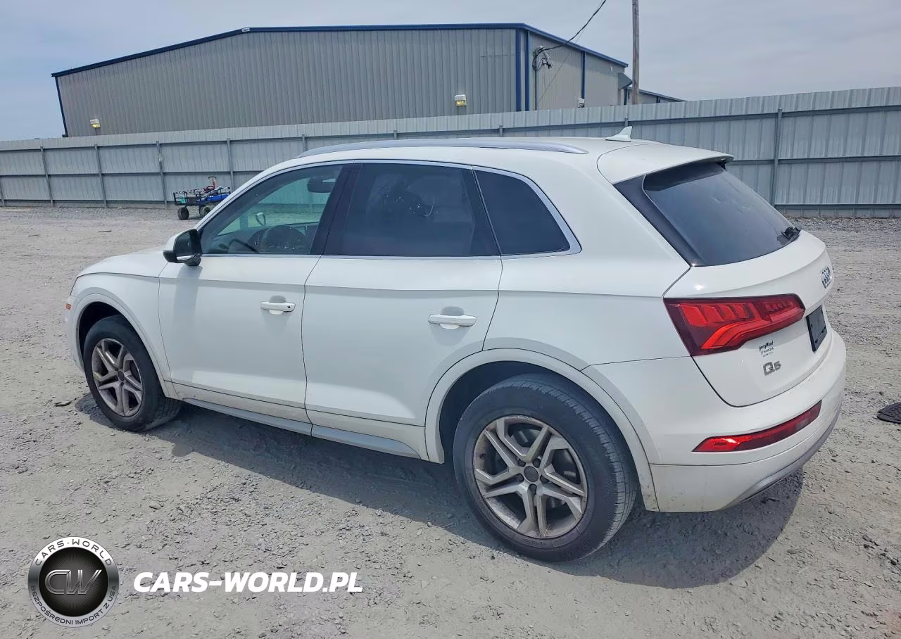 2019 Audi Q5 Premium VIN:WA1ANAFY7K2122963 - 2