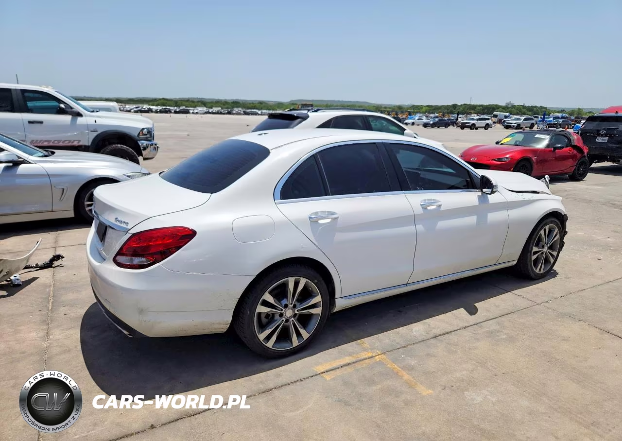 2017 Mercedes-Benz C 300 4Matic VIN:55SWF4KB8HU205897 - 3