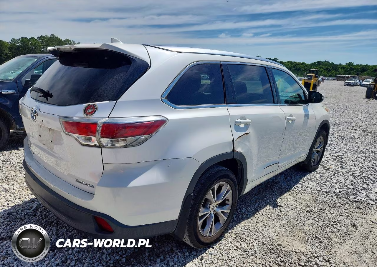 2015 Toyota Highlander Xle VIN:5TDJKRFH8FS092965 - 3