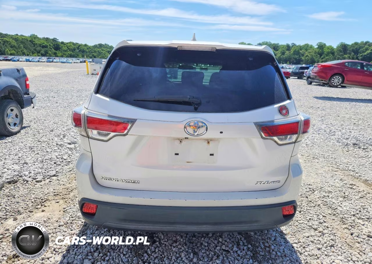 2015 Toyota Highlander Xle VIN:5TDJKRFH8FS092965 - 6