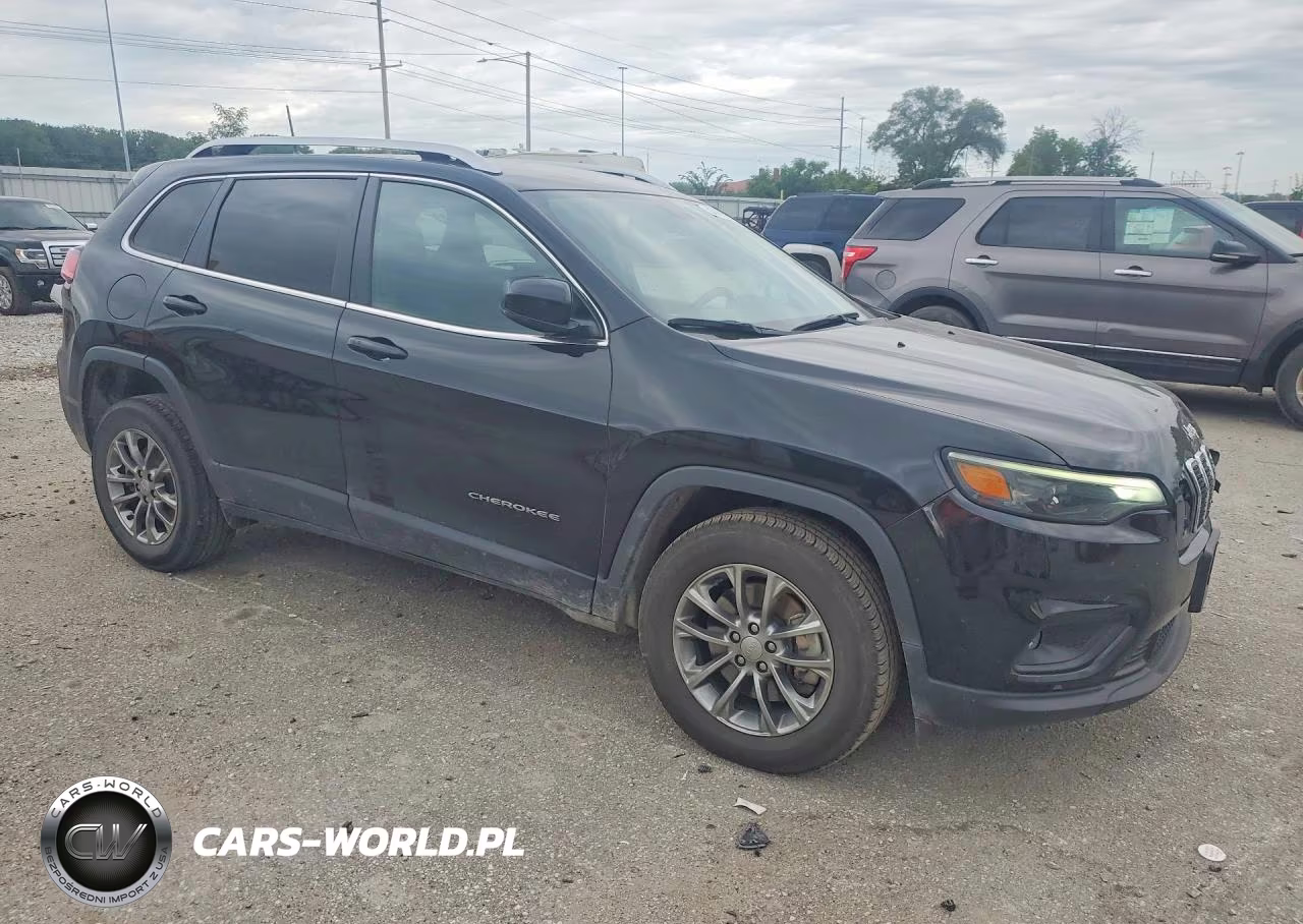 2019 Jeep Cheeroke VIN:1C4PJMLB2KD261559 - 4