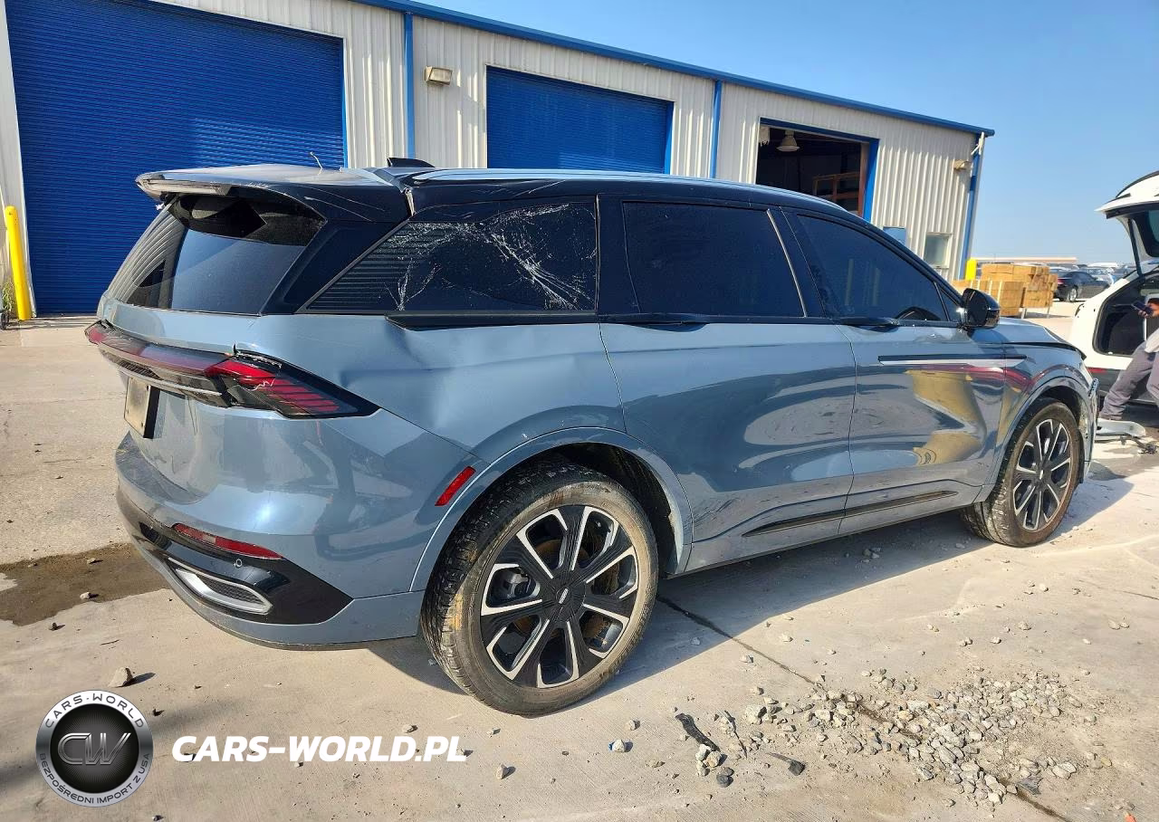 2025 Lincoln Nautilus Reserve VIN:5LMPJ8K4XSJ883170 - 3