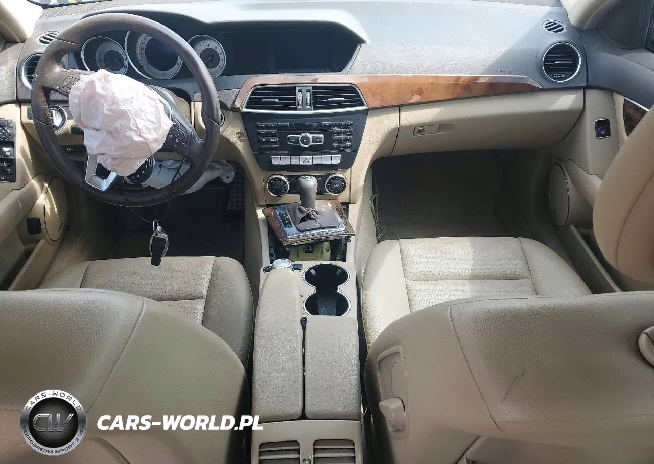 2013 Mercedes-Benz C 250 VIN:WDDGF4HBXDA869897 - 8