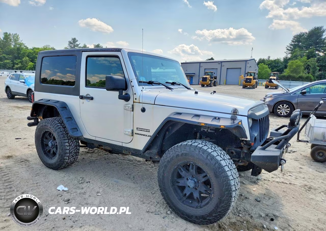 2010 Jeep Wrangler Sport VIN:1J4AA2D16AL229826 - 4