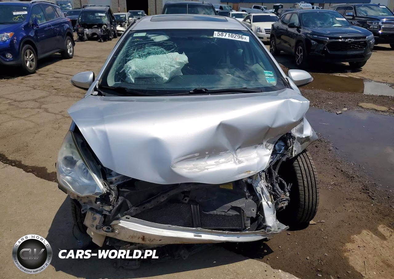 2012 Toyota Prius C Three VIN:JTDKDTB34C1026685 - 5