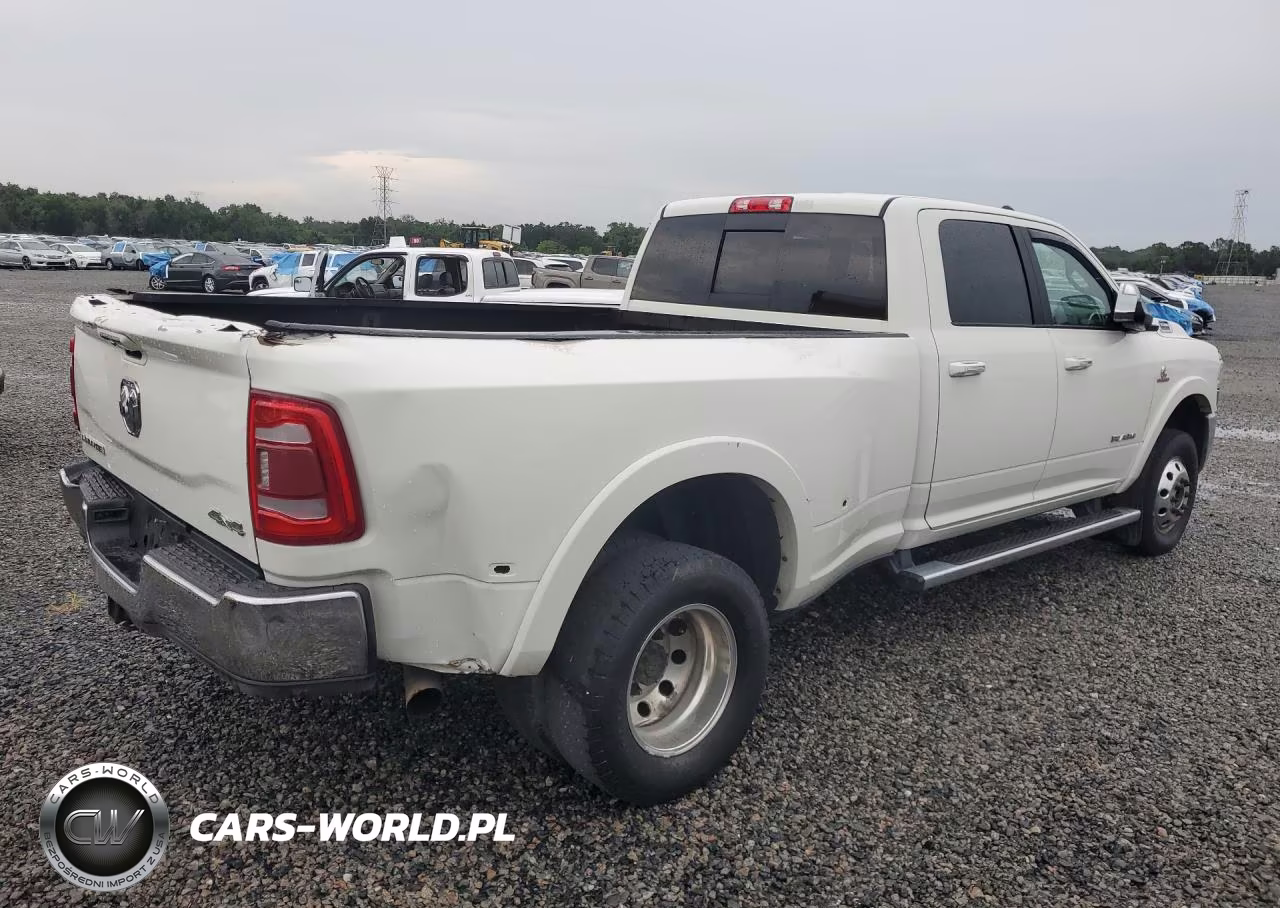 2019 Ram 3500 Laramie VIN:3C63RRJL8KG624182 - 3