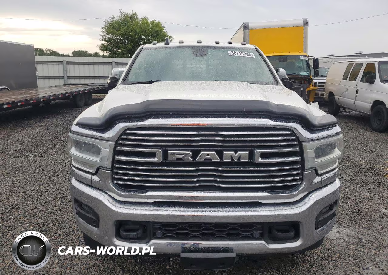 2019 Ram 3500 Laramie VIN:3C63RRJL8KG624182 - 5