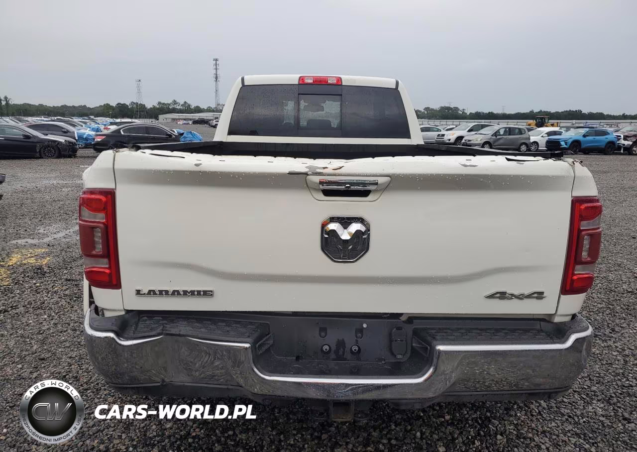 2019 Ram 3500 Laramie VIN:3C63RRJL8KG624182 - 6
