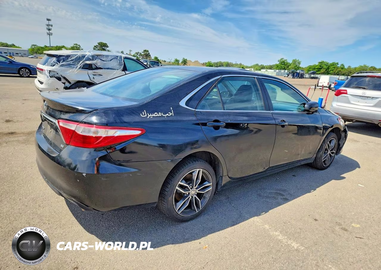 2016 Toyota Camry Se VIN:4T1BF1FK0GU136665 - 3
