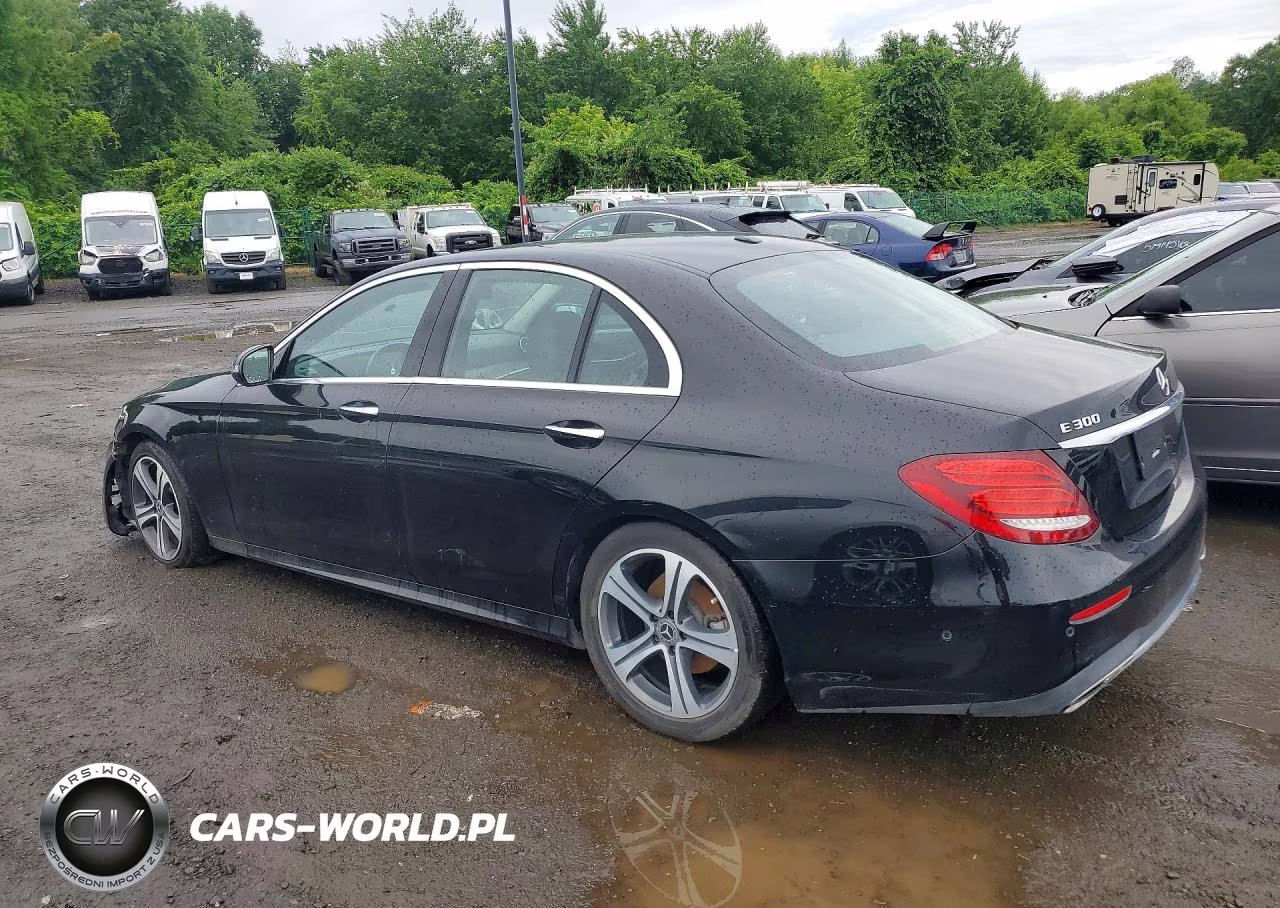 2018 Mercedes-Benz E 300 VIN:WDDZF4JB5JA382640 - 2