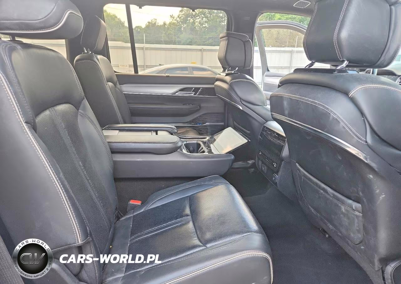 2022 Jeep Grand Wagoneer Series Ii VIN:1C4SJVFP7NS116251 - 11