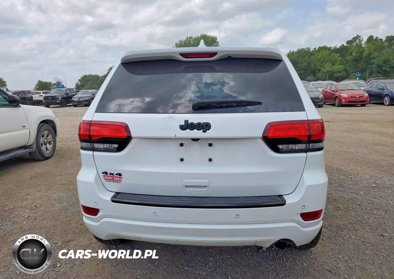 2018 Jeep Grand Cherokee Laredo VIN:1C4RJFAG4JC229252 - 6