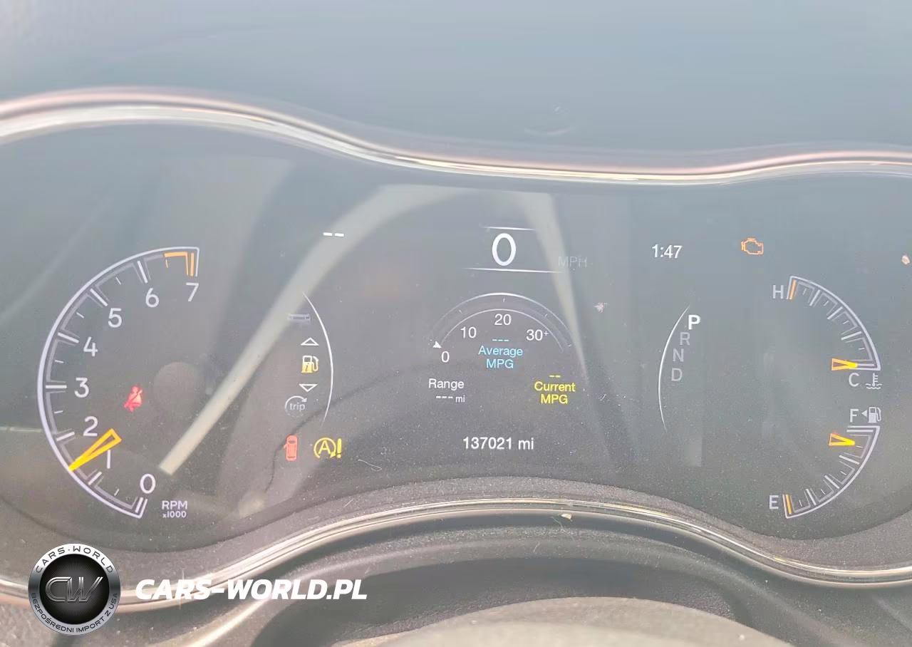2018 Jeep Grand Cherokee Laredo VIN:1C4RJFAG4JC229252 - 9