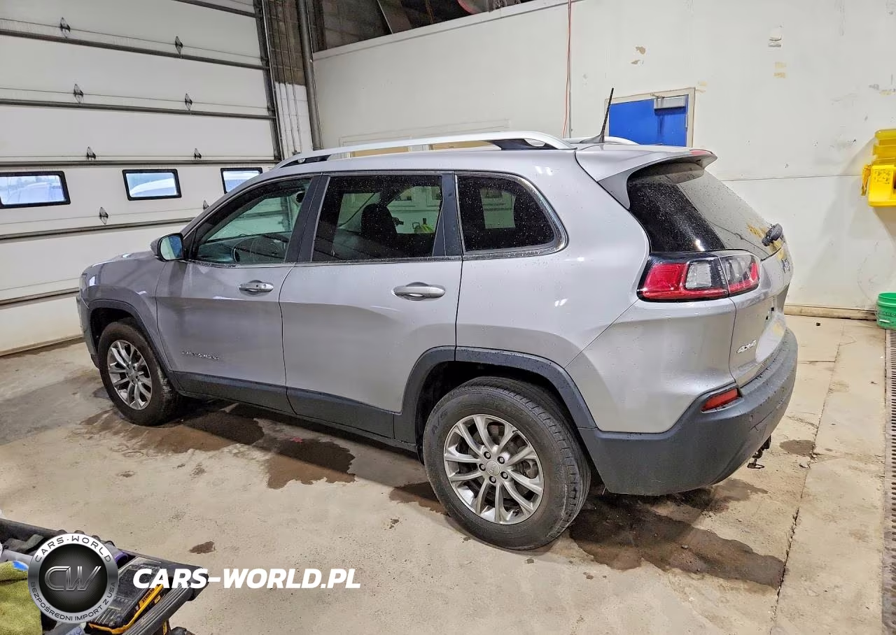 2019 Jeep Cherokee Latitude Plus VIN:1C4PJMLBXKD330546 - 2