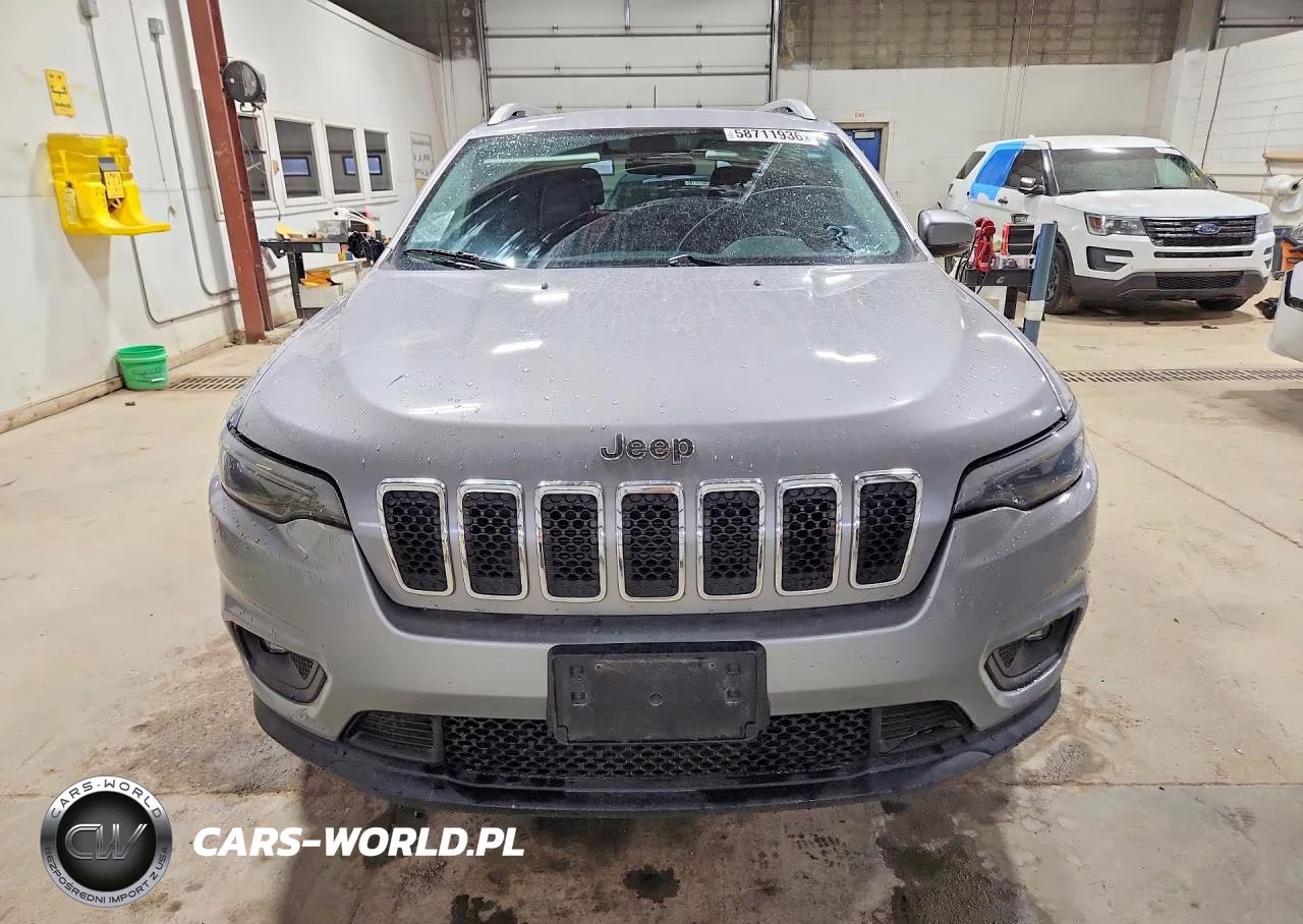 2019 Jeep Cherokee Latitude Plus VIN:1C4PJMLBXKD330546 - 5
