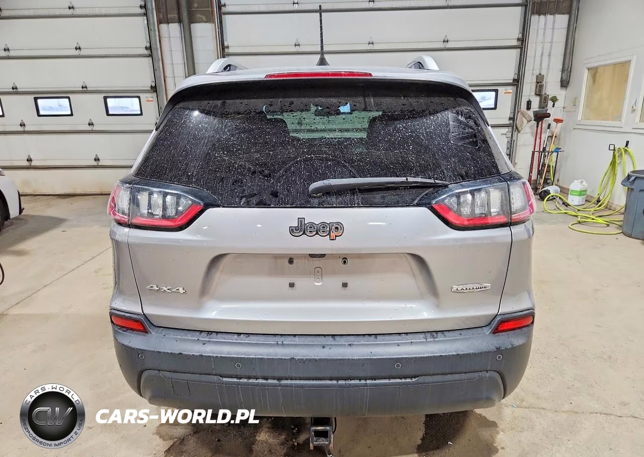2019 Jeep Cherokee Latitude Plus VIN:1C4PJMLBXKD330546 - 6