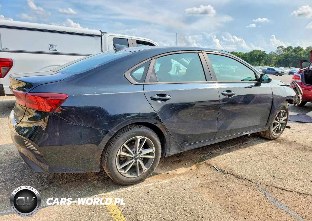 2022 Kia Forte Lxs VIN:3KPF24AD1NE464300 - 3