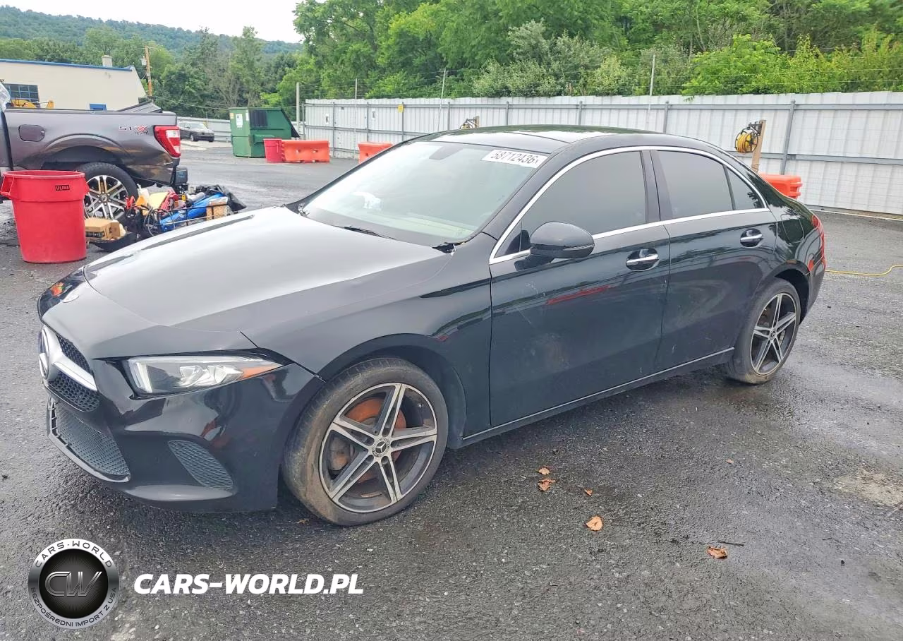 2019 Mercedes-Benz A 220 4Matic – zdjęcie 1 z 12