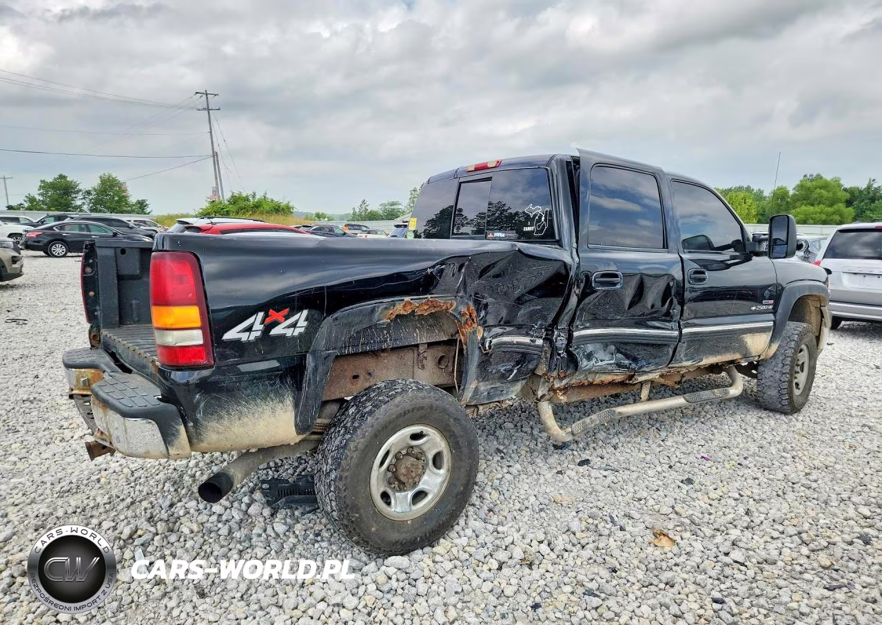 2002 Chevrolet Silverado K2500 Heavy Duty VIN:1GCHK23112F166623 - 3
