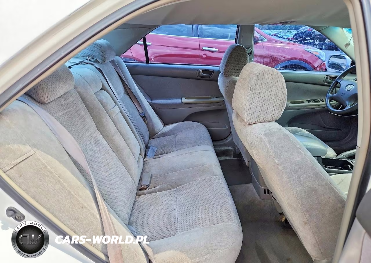 2003 Toyota Camry Le VIN:4T1BE32K43U240185 - 10