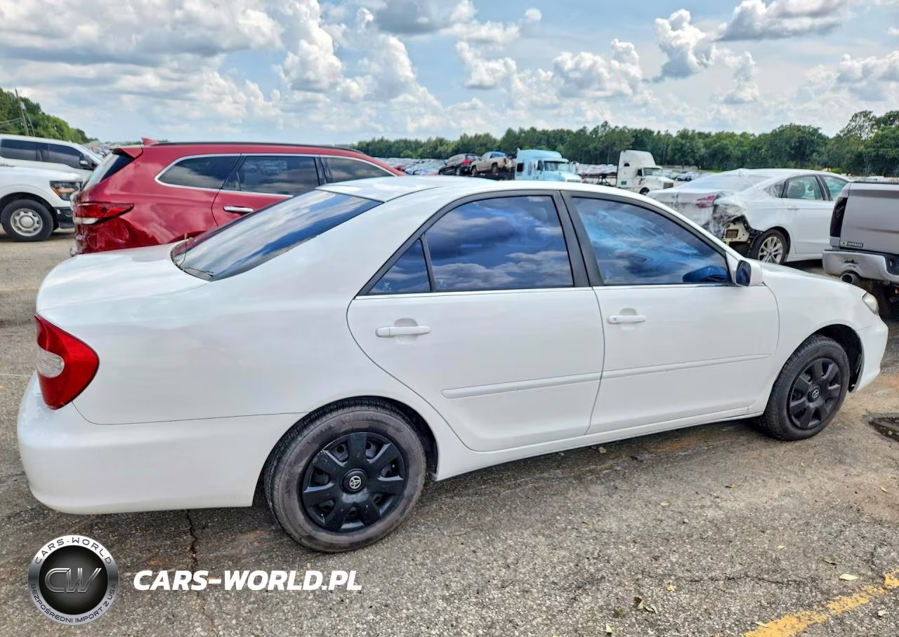 2003 Toyota Camry Le VIN:4T1BE32K43U240185 - 3