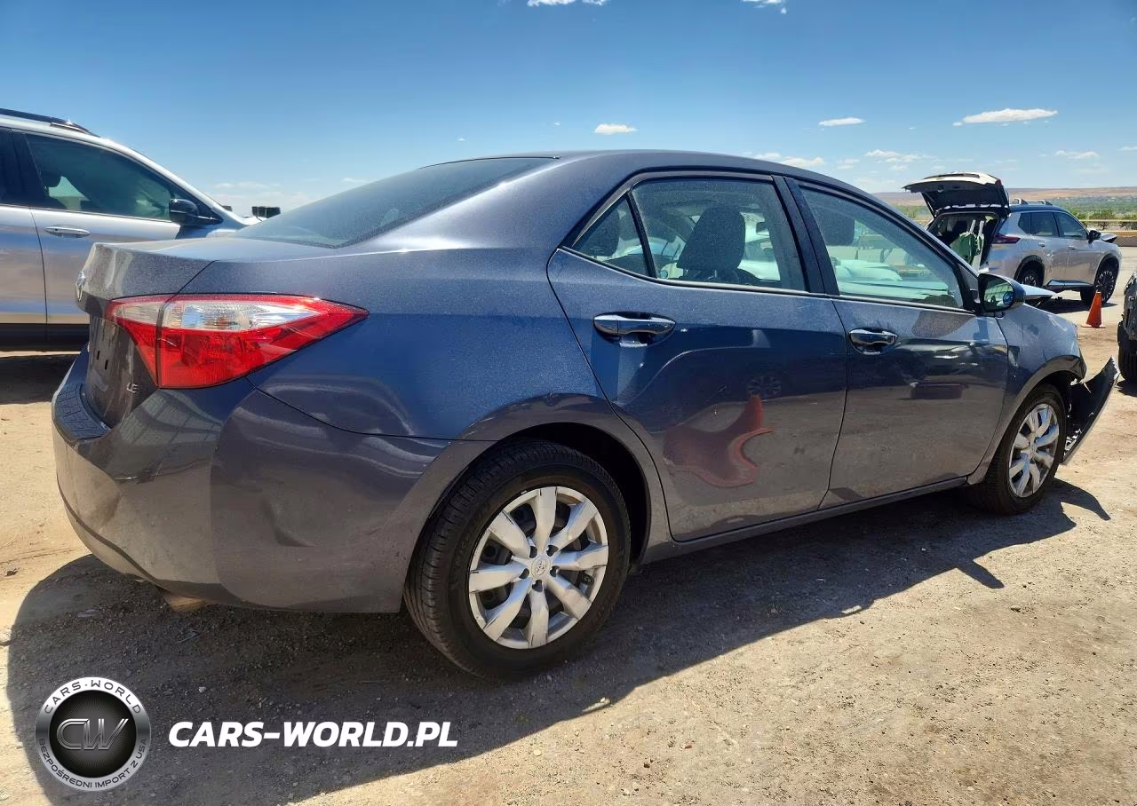 2015 Toyota Corolla Le VIN:5YFBURHE0FP345724 - 3