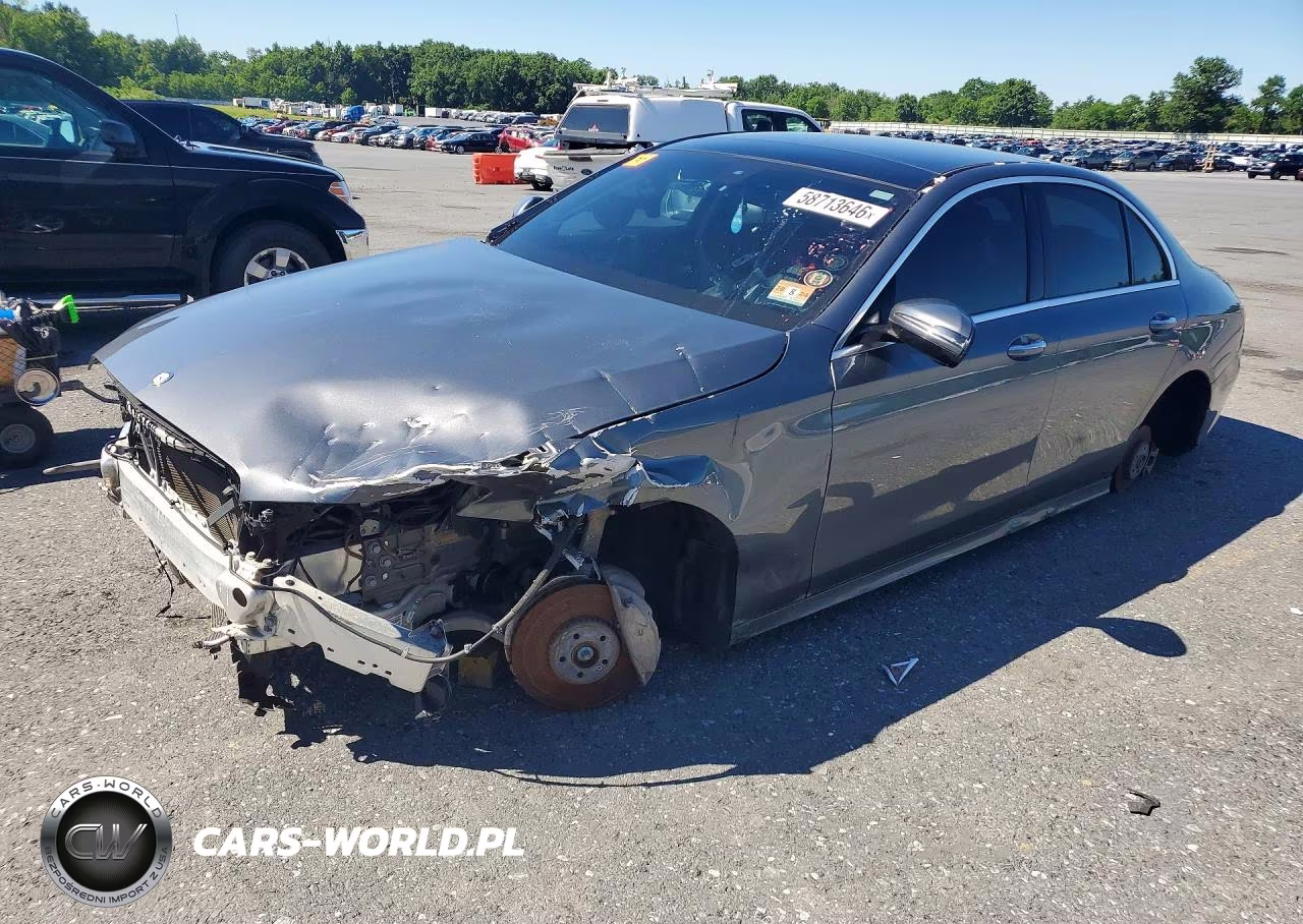 2017 Mercedes-Benz E 300 4Matic – zdjęcie 1 z 12
