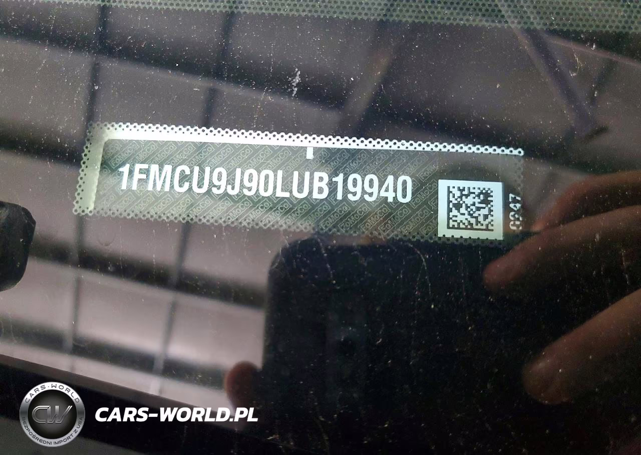 2020 Ford Escape Titanium VIN:1FMCU9J90LUB19940 - 13