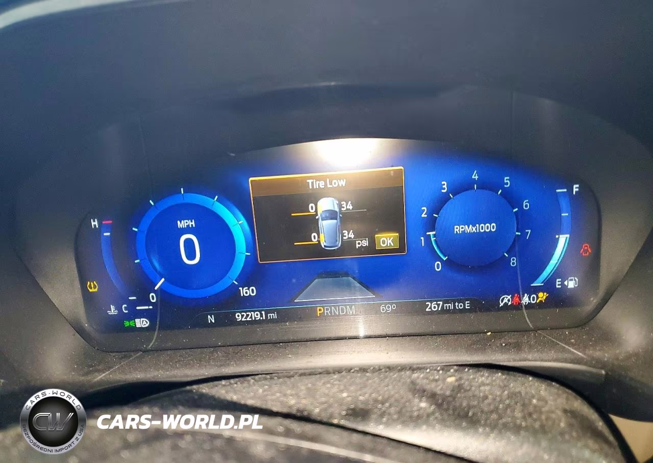 2020 Ford Escape Titanium VIN:1FMCU9J90LUB19940 - 9