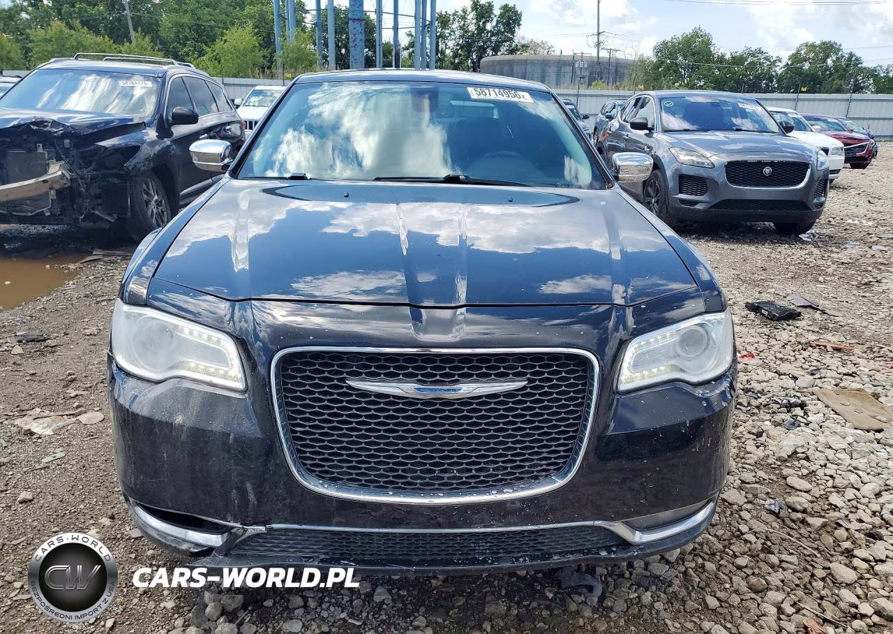 2016 Chrysler 300C VIN:2C3CCAKG9GH111418 - 5
