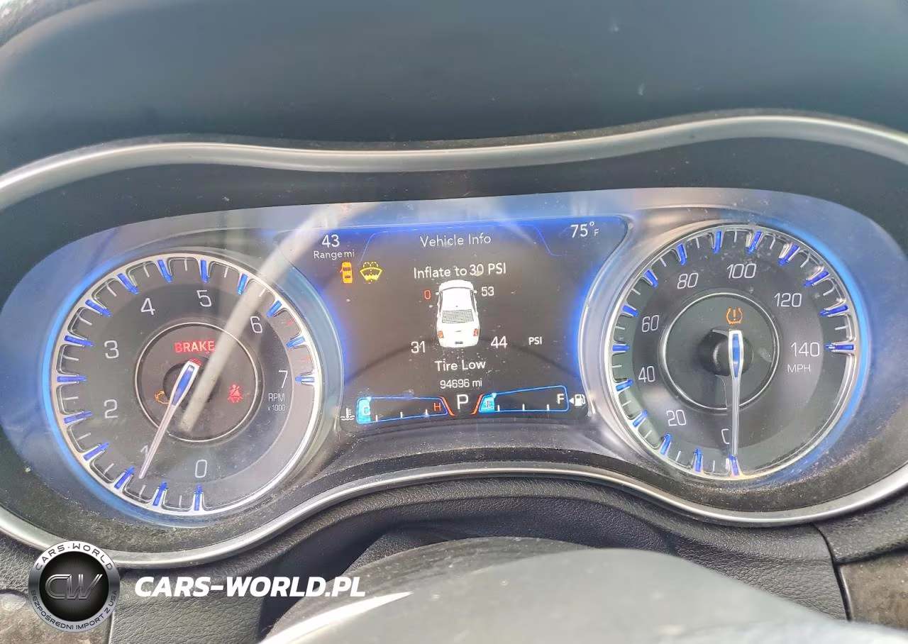 2016 Chrysler 300C VIN:2C3CCAKG9GH111418 - 9