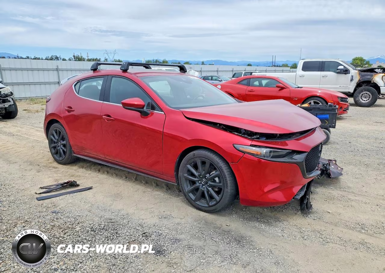 2020 Mazda 3 Premium VIN:JM1BPANM3L1158451 - 4