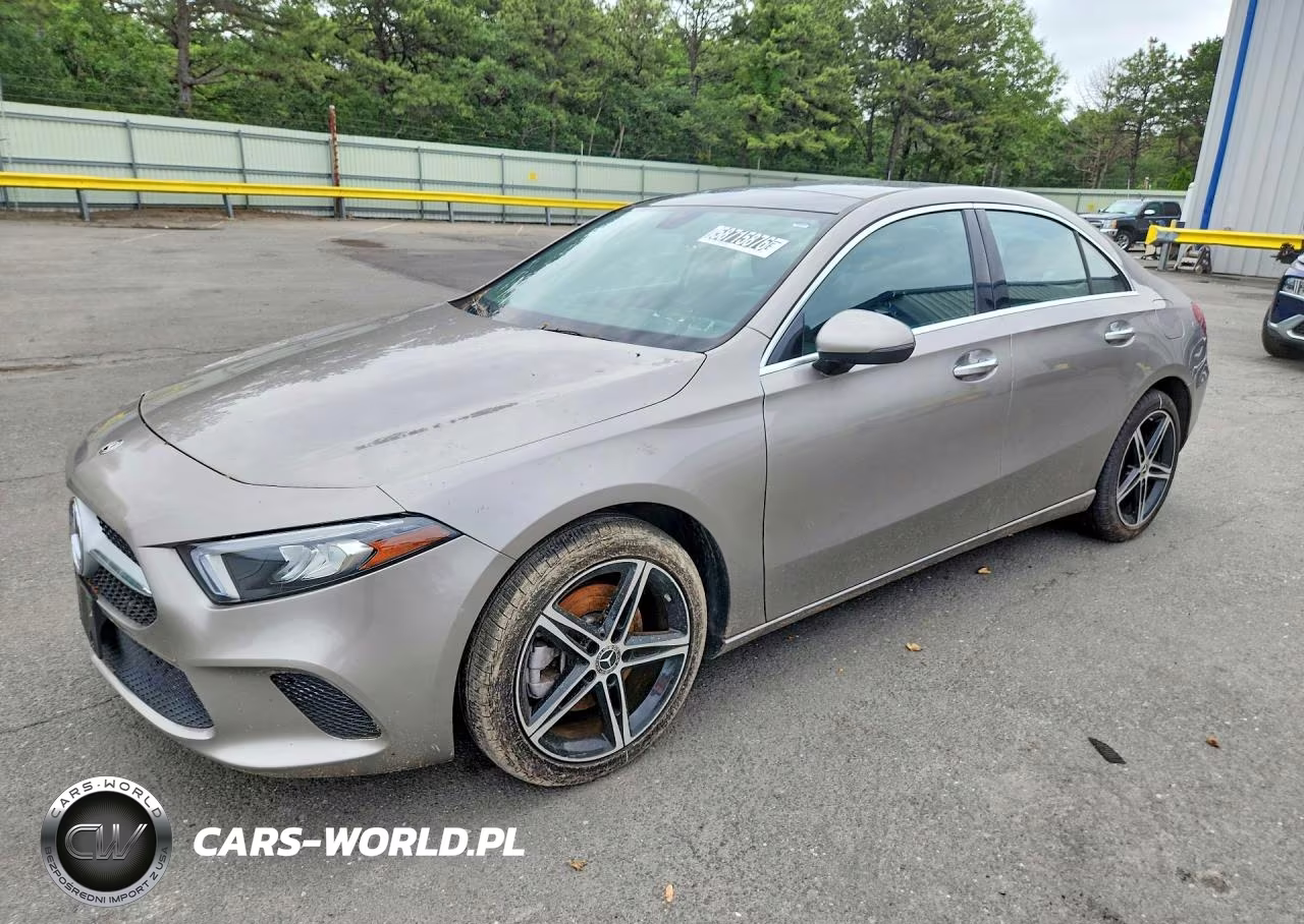 2019 Mercedes-Benz A 220 4Matic – zdjęcie 1 z 13