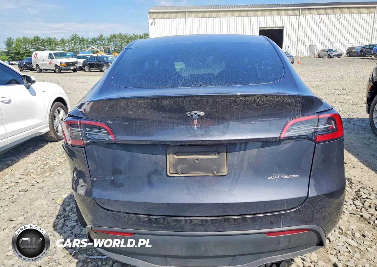 2024 Tesla Model Y VIN:7SAYGDEE8RF084984 - 6