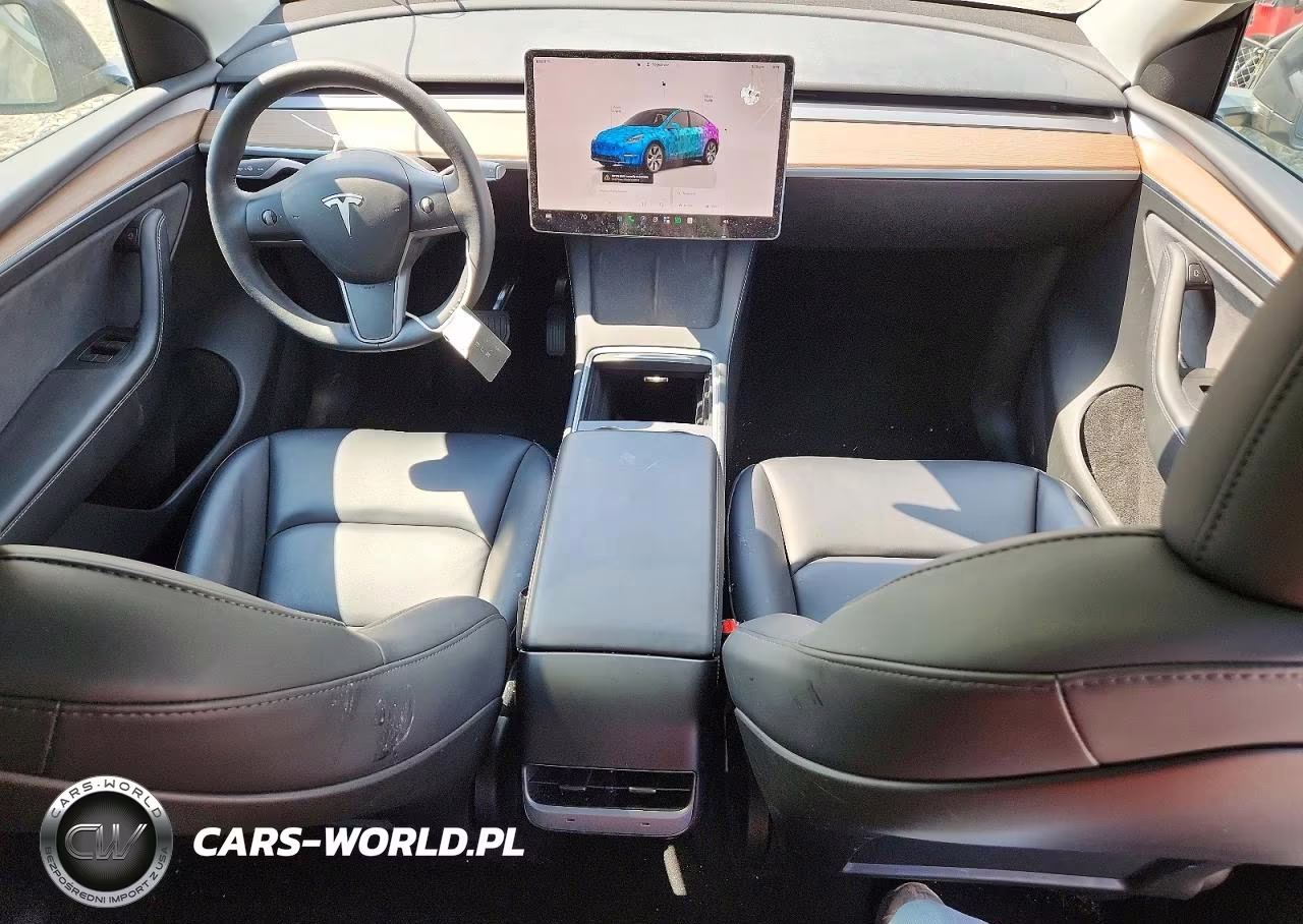 2024 Tesla Model Y VIN:7SAYGDEE8RF084984 - 8