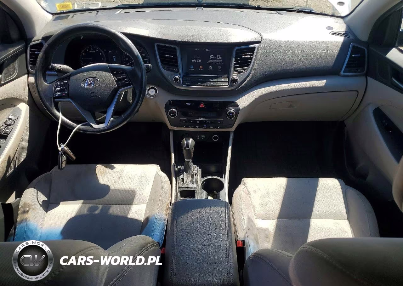 2018 Hyundai Tucson Value VIN:KM8J3CA24JU687311 - 8
