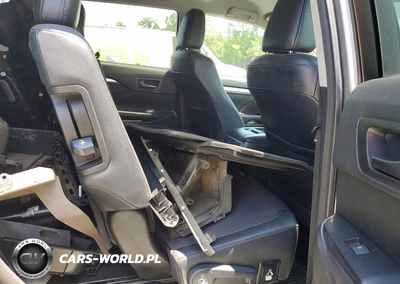 2017 Toyota Highlander Le Plus VIN:5TDBZRFH2HS378555 - 11