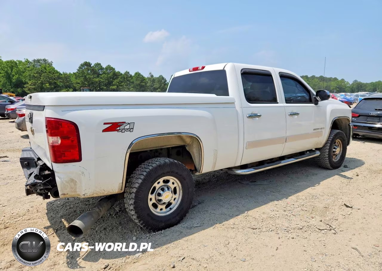 2007 Chevrolet Silverado K2500 Heavy Duty VIN:1GCHK23637F514991 - 3