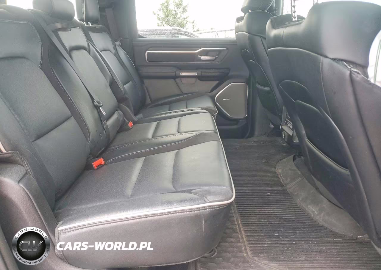 2025 Ram 1500 Laramie VIN:1C6SRFJPXSN604293 - 10