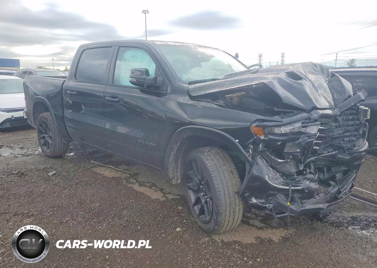 2025 Ram 1500 Laramie VIN:1C6SRFJPXSN604293 - 4
